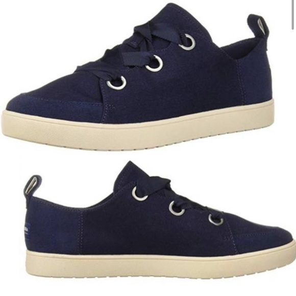 Koolaburra Other - KOOLABURRA by UGG Kids Blue Penley Sneakers Size 1